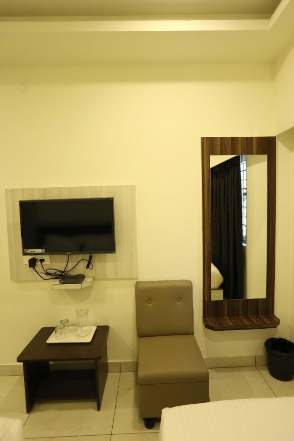 Hotel Sigma Suites Bangalore Buitenkant foto